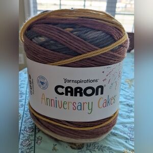Carbon Color Me Bold Yarn in Brown and Yellow